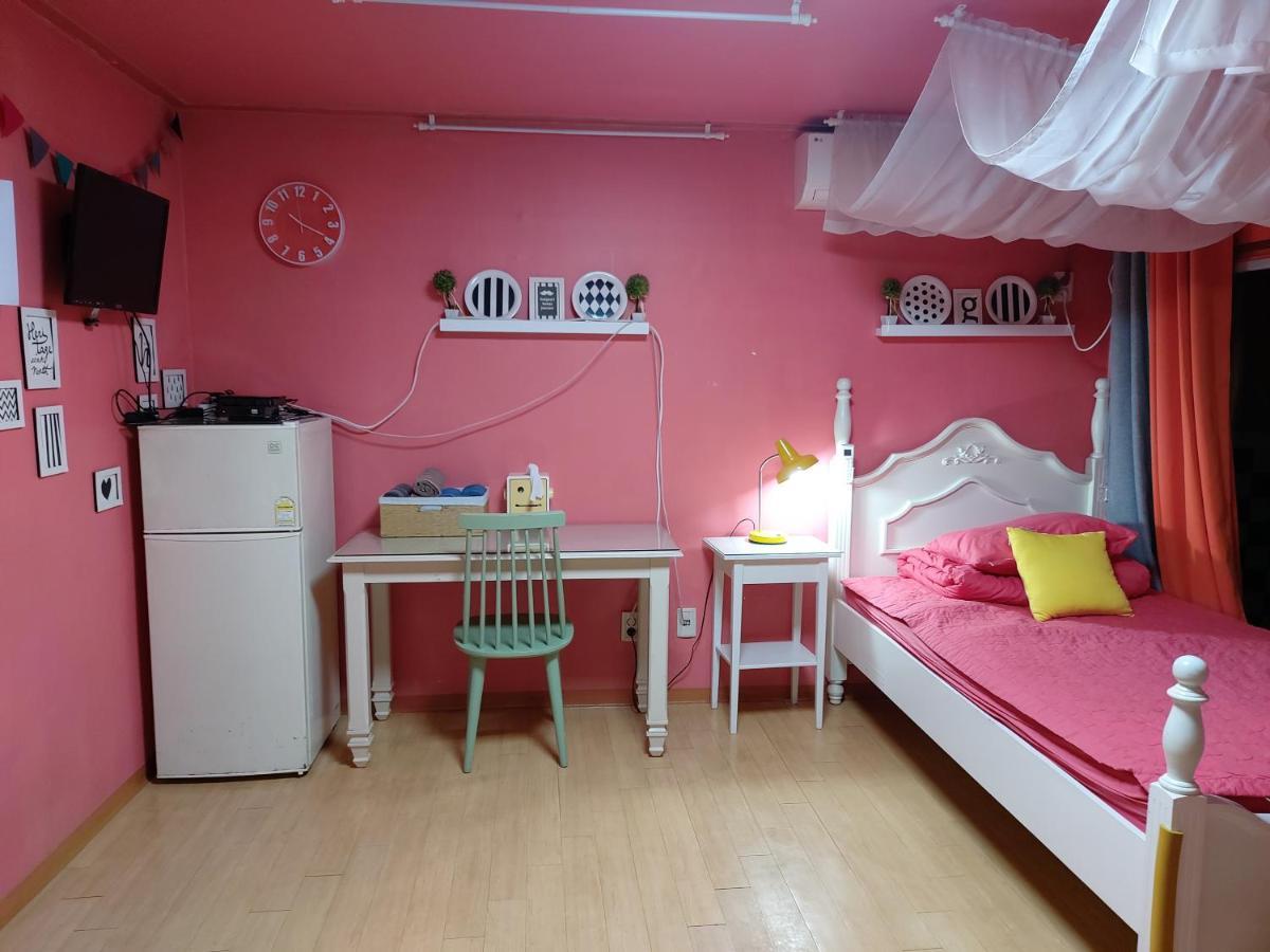 Han River Residence & Guesthouse Seoul Eksteriør billede